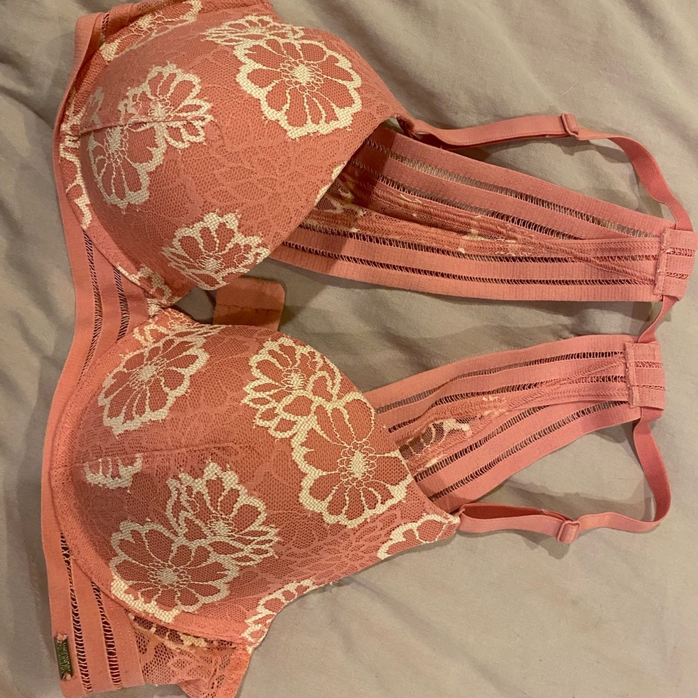 Never worn - PINK bra - 34C